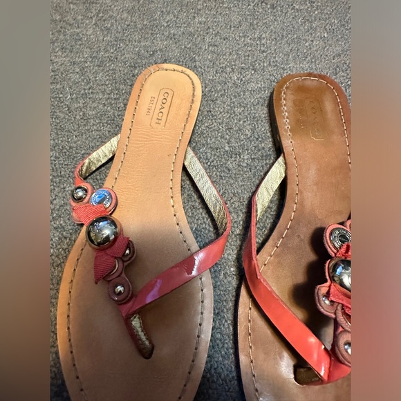 COACH Oceanna Size 7 Petel Coral Studded Metallic Flat Thong Flip Flop Sandals - Picture 7 of 16